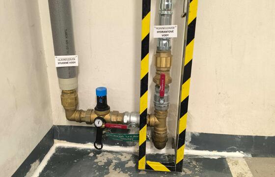 BD K Babě 19 - výměna ležatých rozvodů vody, výměna stoupačkových uzávěrů vody - Vodoinstalace a kanalizace